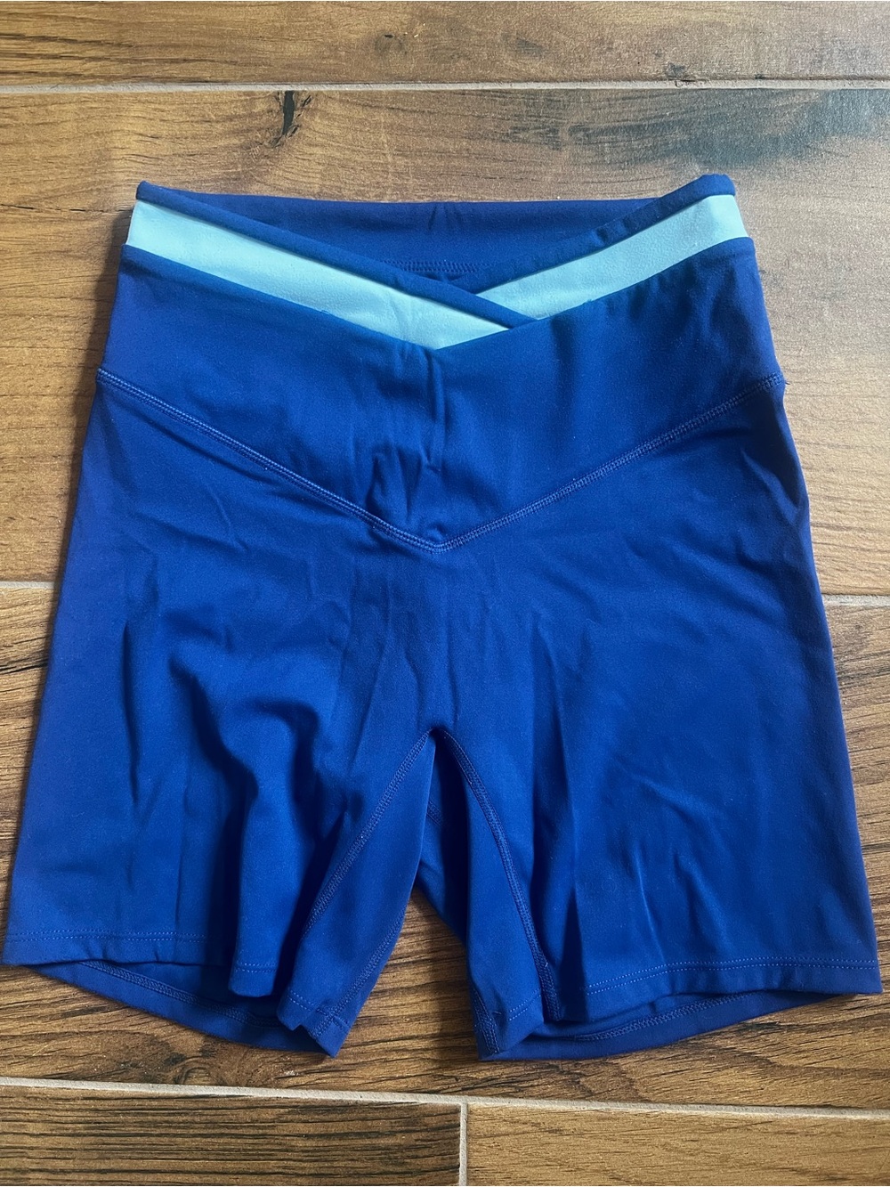 Aoxjox Velma Cross Waist Biker Scrunch Shorts Blue Small Gym Workout Amazon - Picture 7 of 8